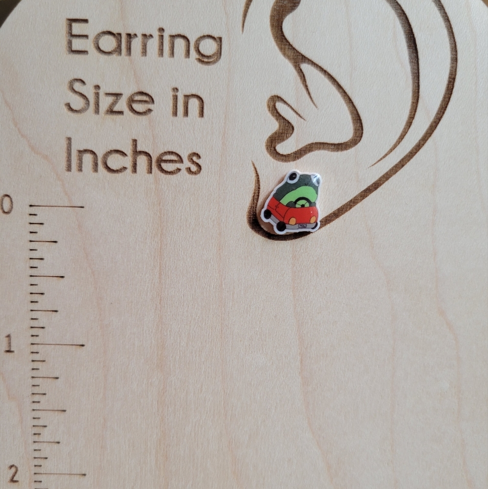 💥LAST PAIR💥 Driving Frog Stud Earrings - Picture 2 of 4